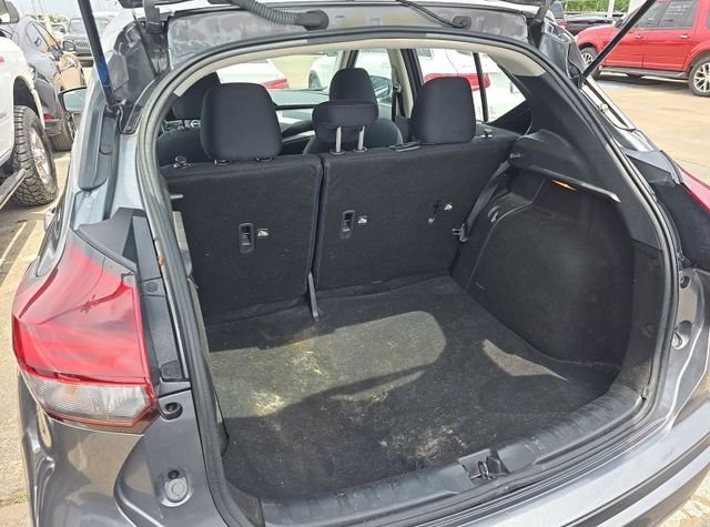 Used 2024 Gray Nissan SV image 5