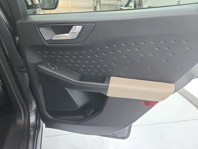 Used 2020 Gray Ford SEL image 40
