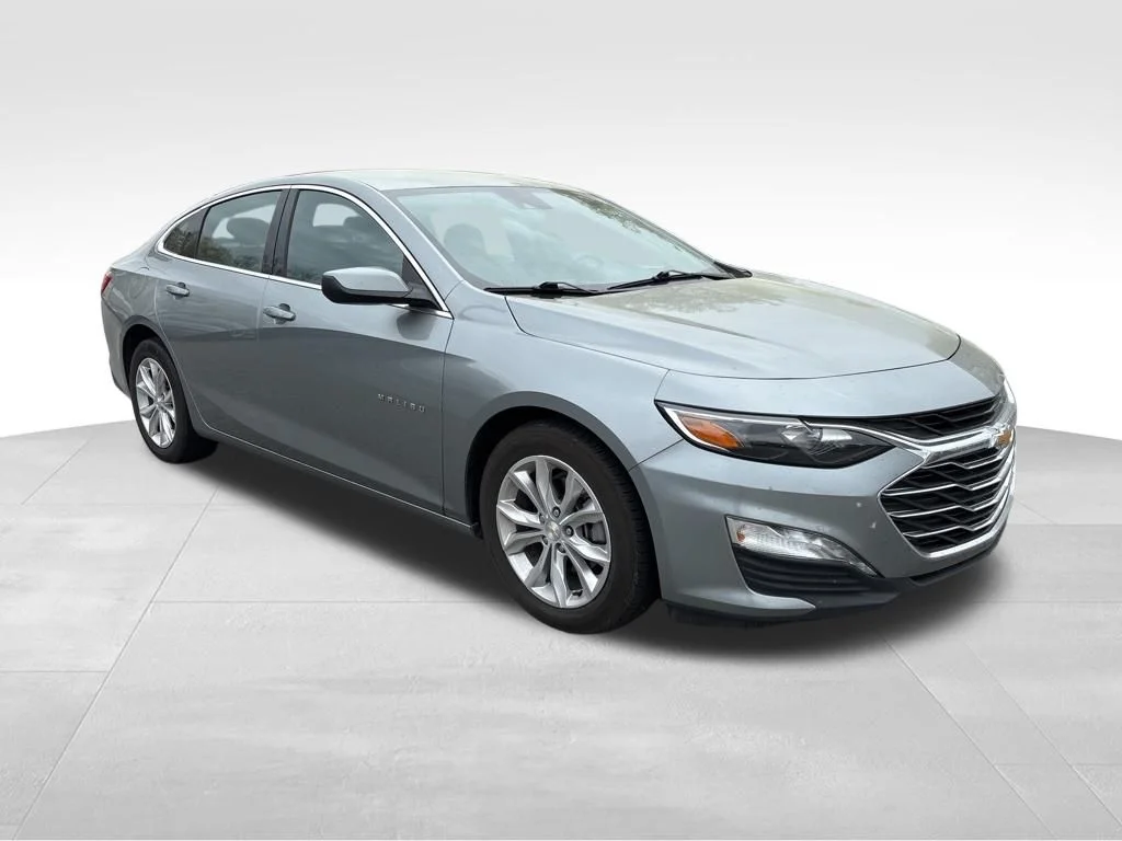 Used 2024 Gray Chevrolet LT image 8