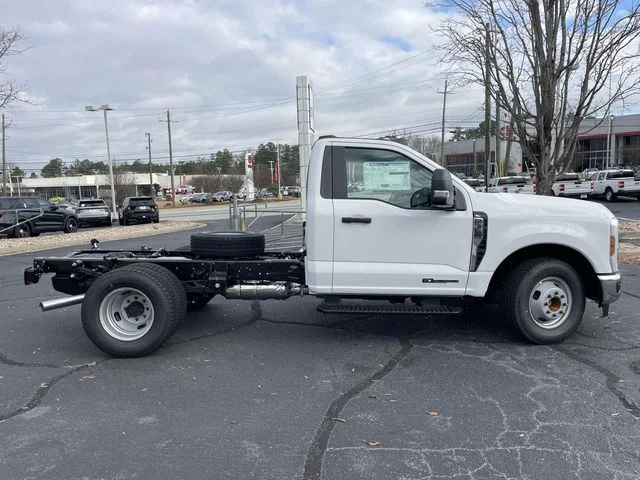 New 2026 Oxford White Ford F-350® XL image 2
