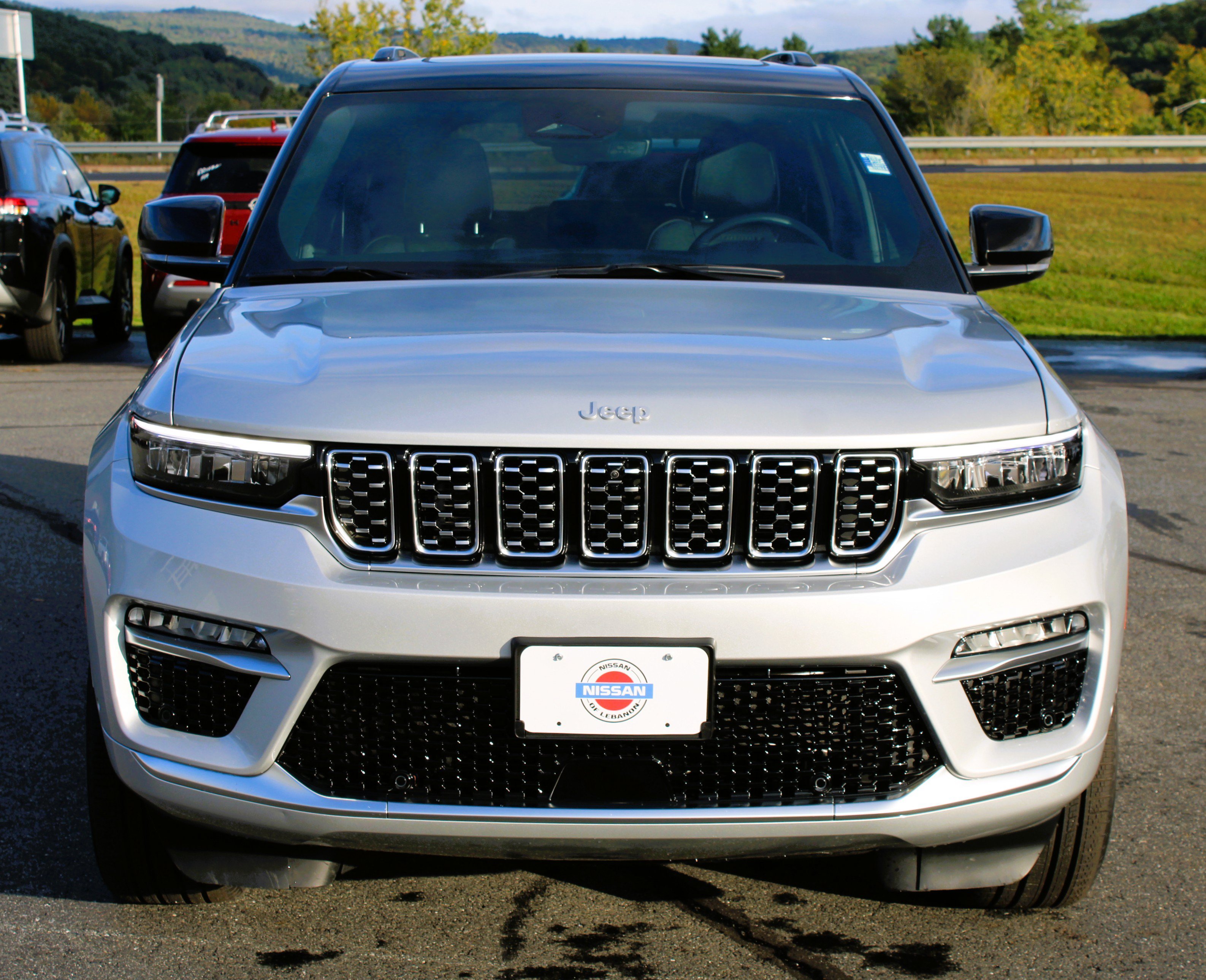 Used 2025 Silver Zynith Jeep Summit image 2