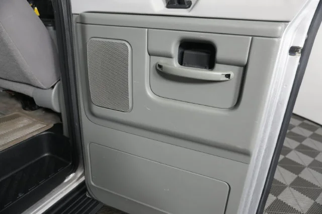 Used 2014 Ingot Silver Metallic Ford XLT image 27