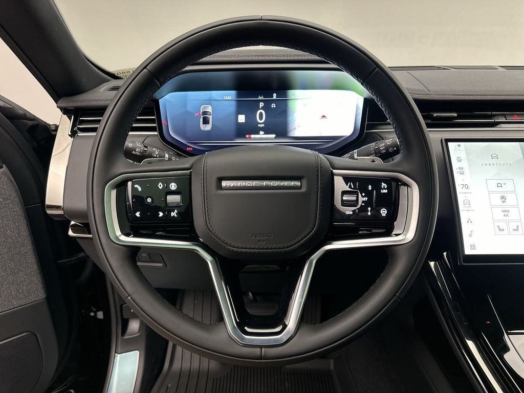 Used 2024 Santorini Black Metallic Land Rover SE image 18