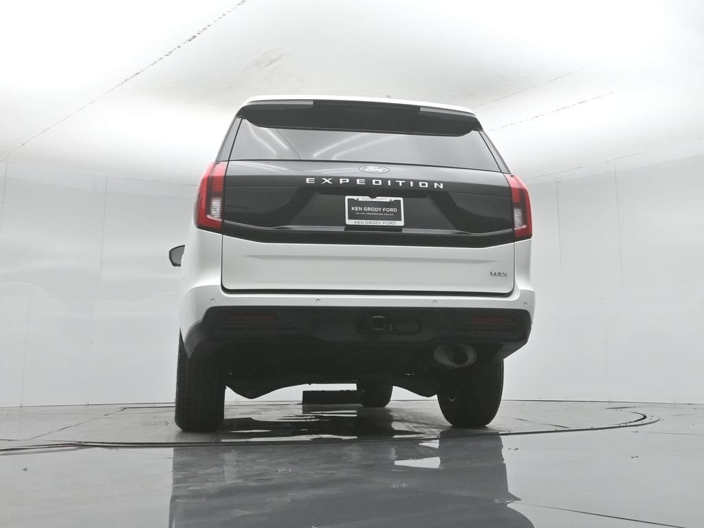 New 2027 Star White Metallic Tri-Coat Ford Active image 51