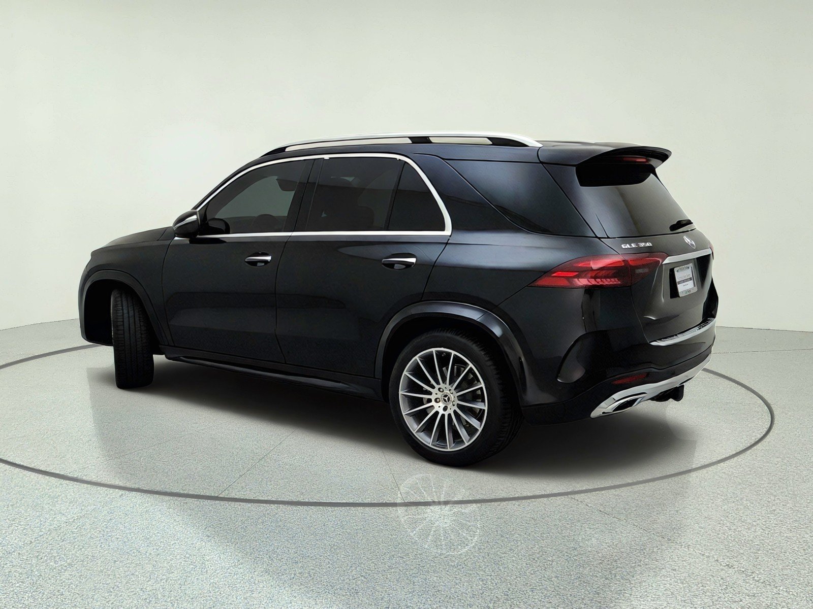 Certified Used 2024 Obsidian Black Metallic Mercedes-Benz GLE 350 image 12