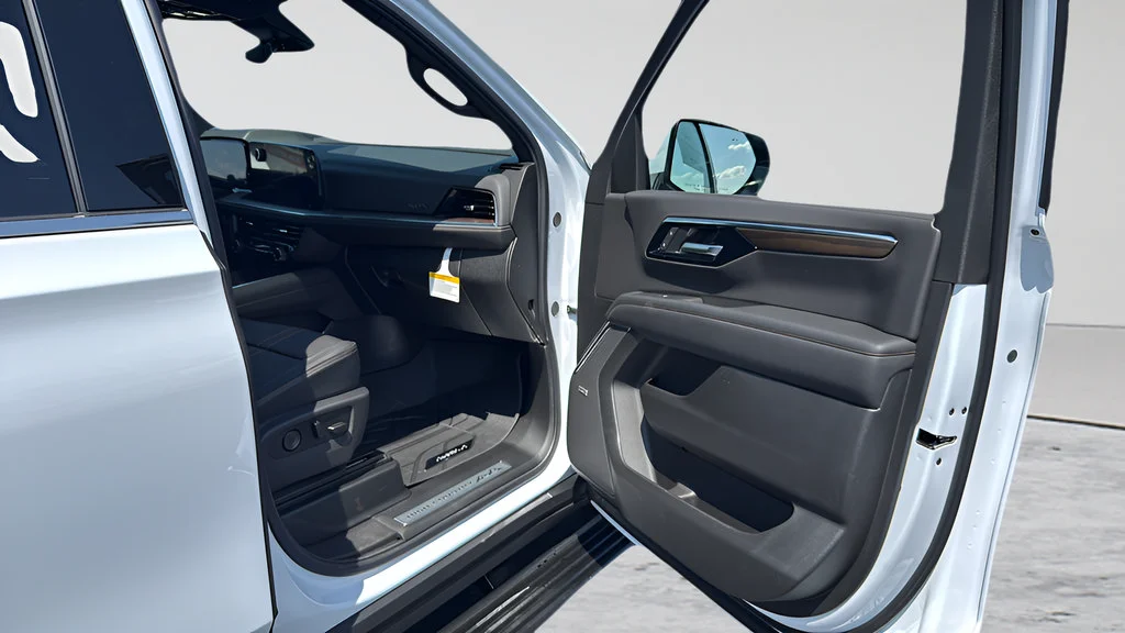 2026 Chevrolet Suburban High Country - Photo 23