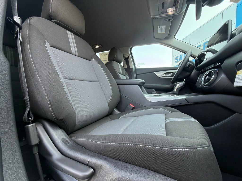 2025 Chevrolet Blazer 2LT - Photo 13