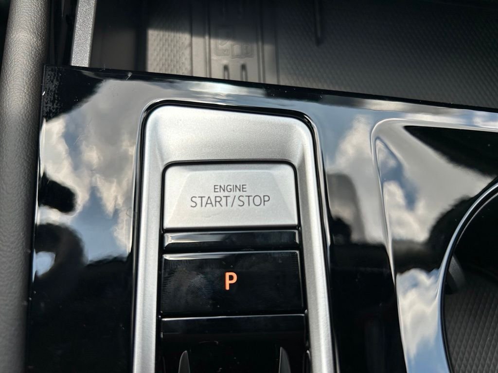 New 2026 Black Volkswagen SE w/Technology image 34