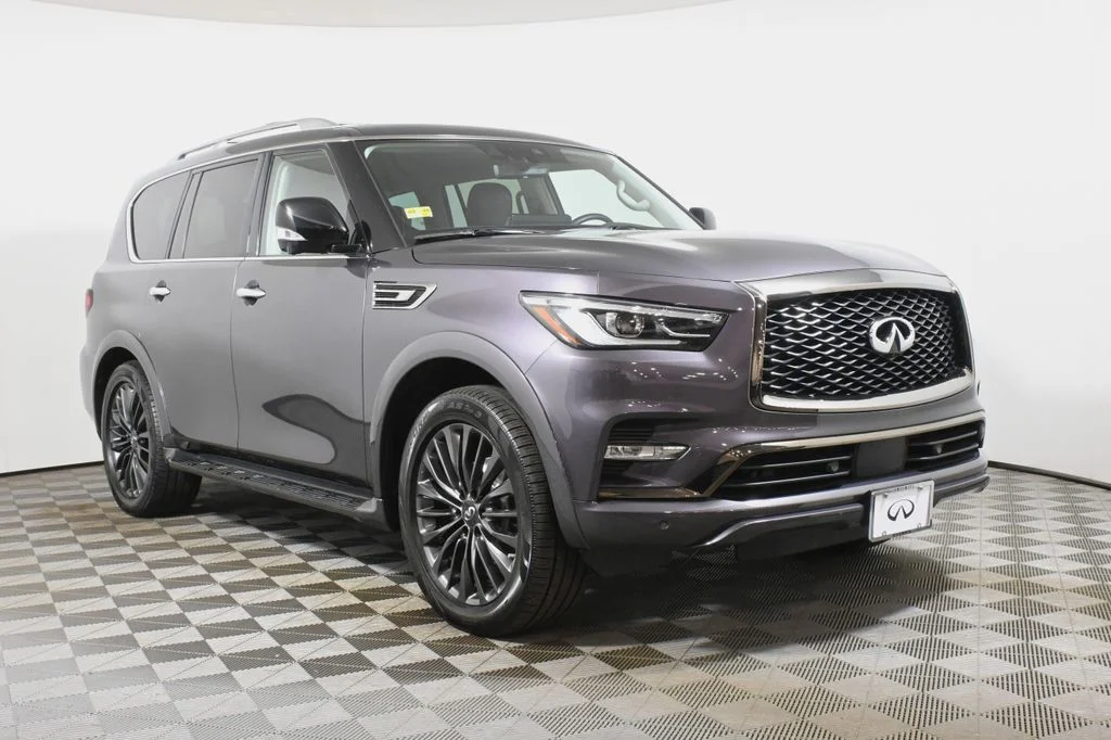Certified Used 2023 Gray INFINITI Premium Select image 9