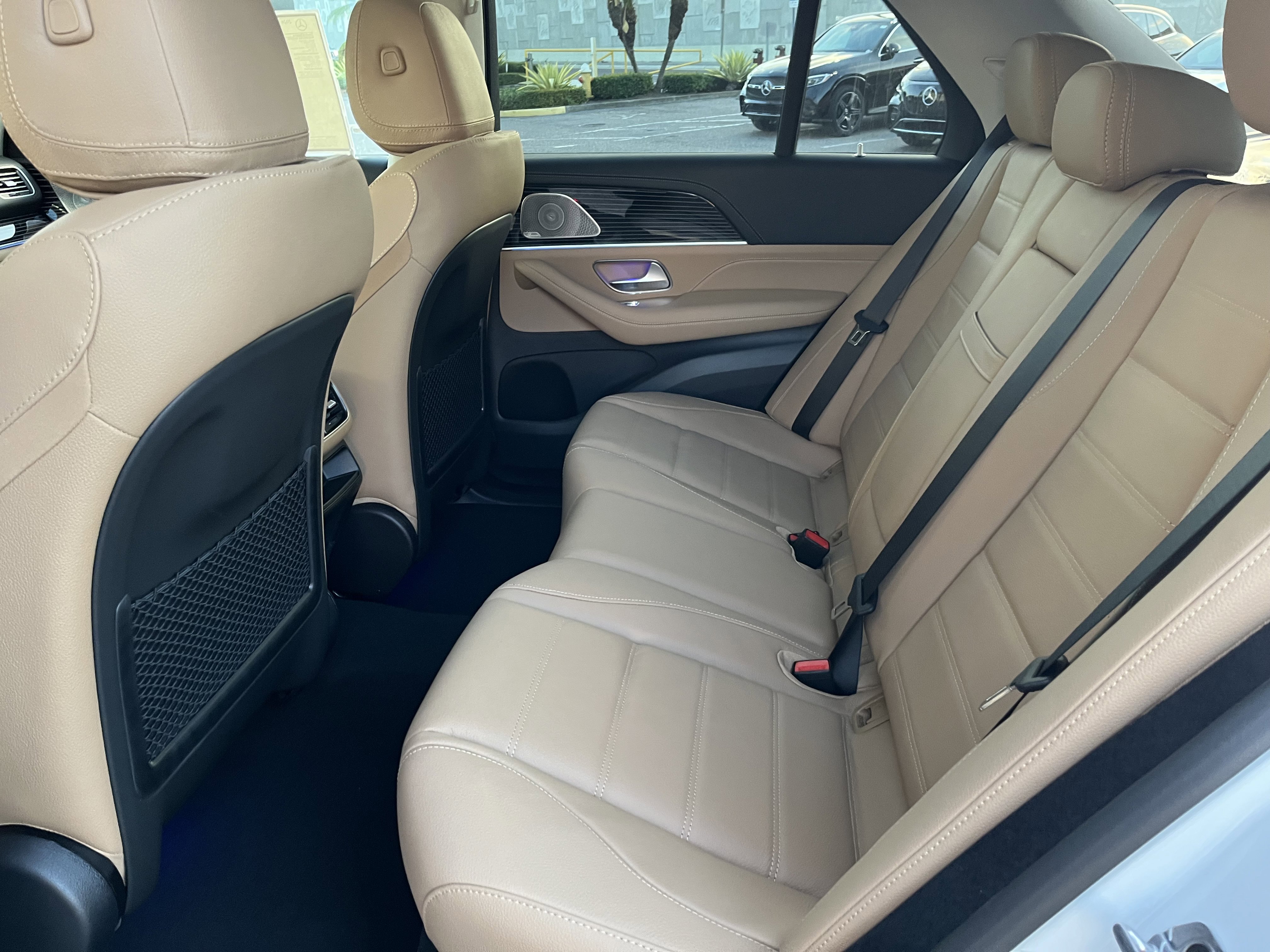 New 2026 MOONLIGHT WHITE Mercedes-Benz GLE 450 image 17