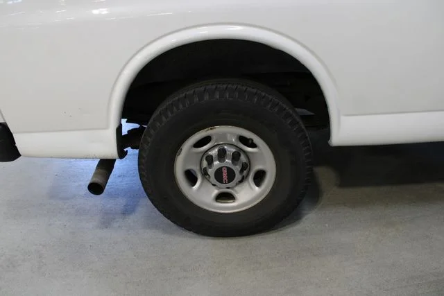 Used 2018 White GMC Work Van image 36