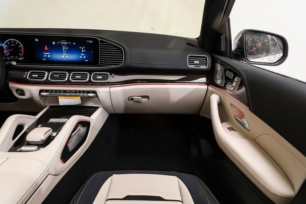New 2026 Polar White Mercedes-Benz AMG® GLE 53 4MATIC+ Coupe image 40