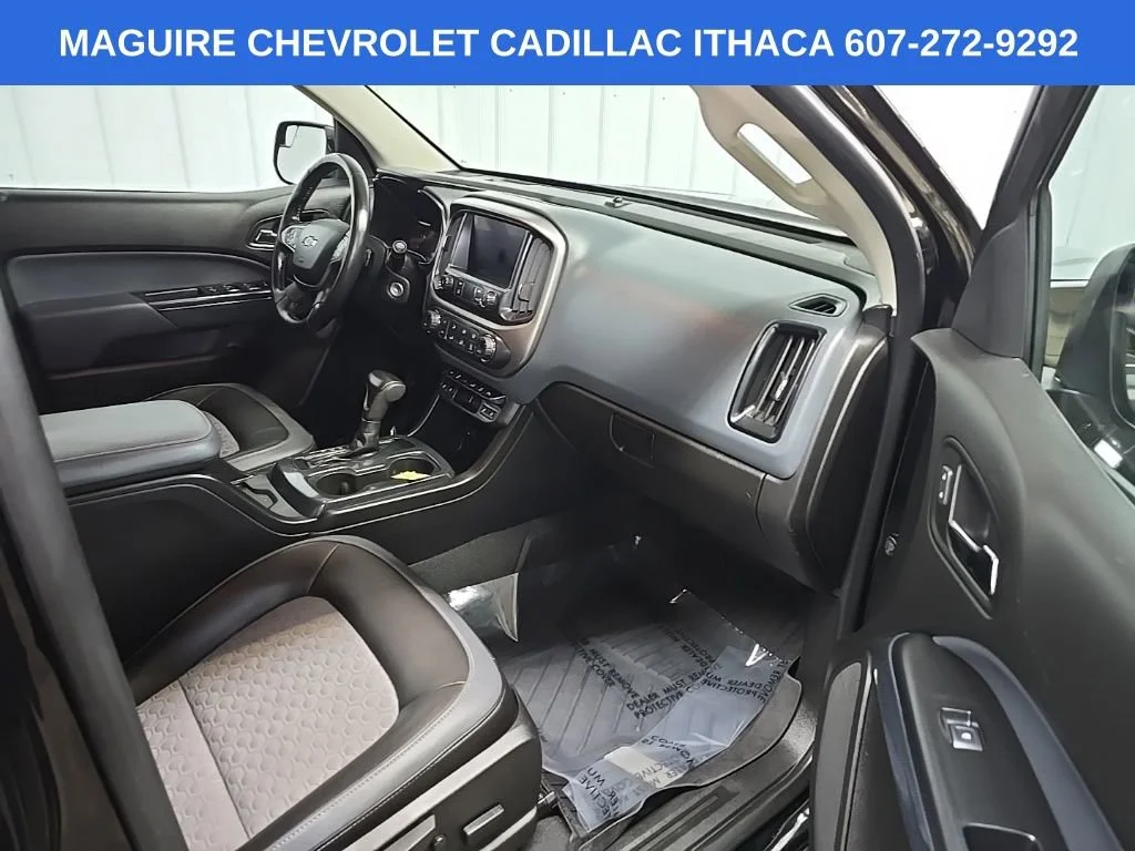 Used 2019 BLACK Chevrolet 4WD Z71 image 15
