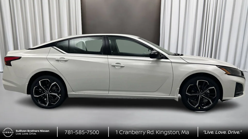 New 2026 White Nissan 2.5 SR image 4