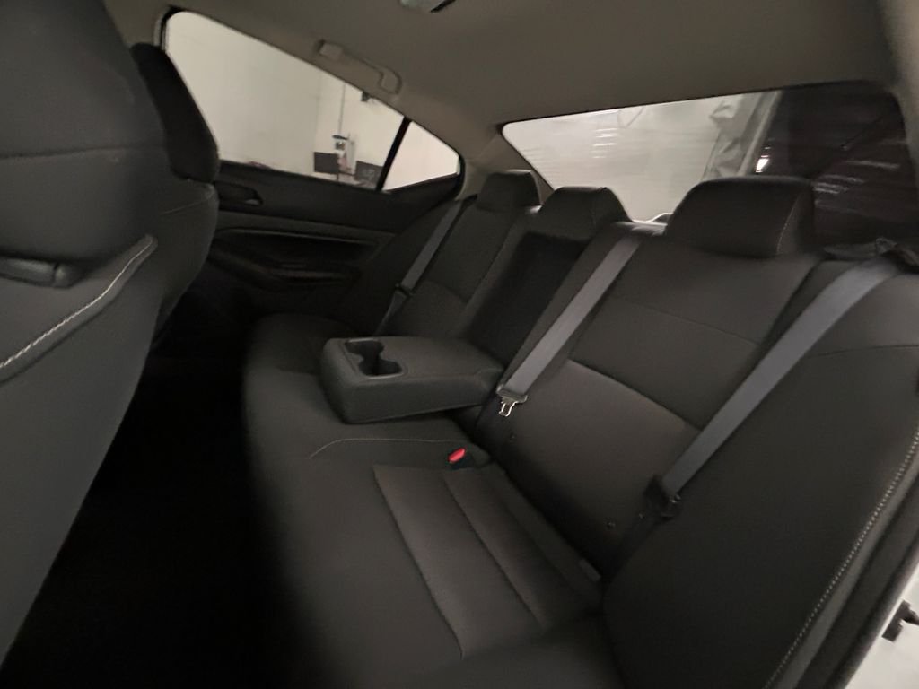 Used 2024 White Nissan 2.5 SV image 19