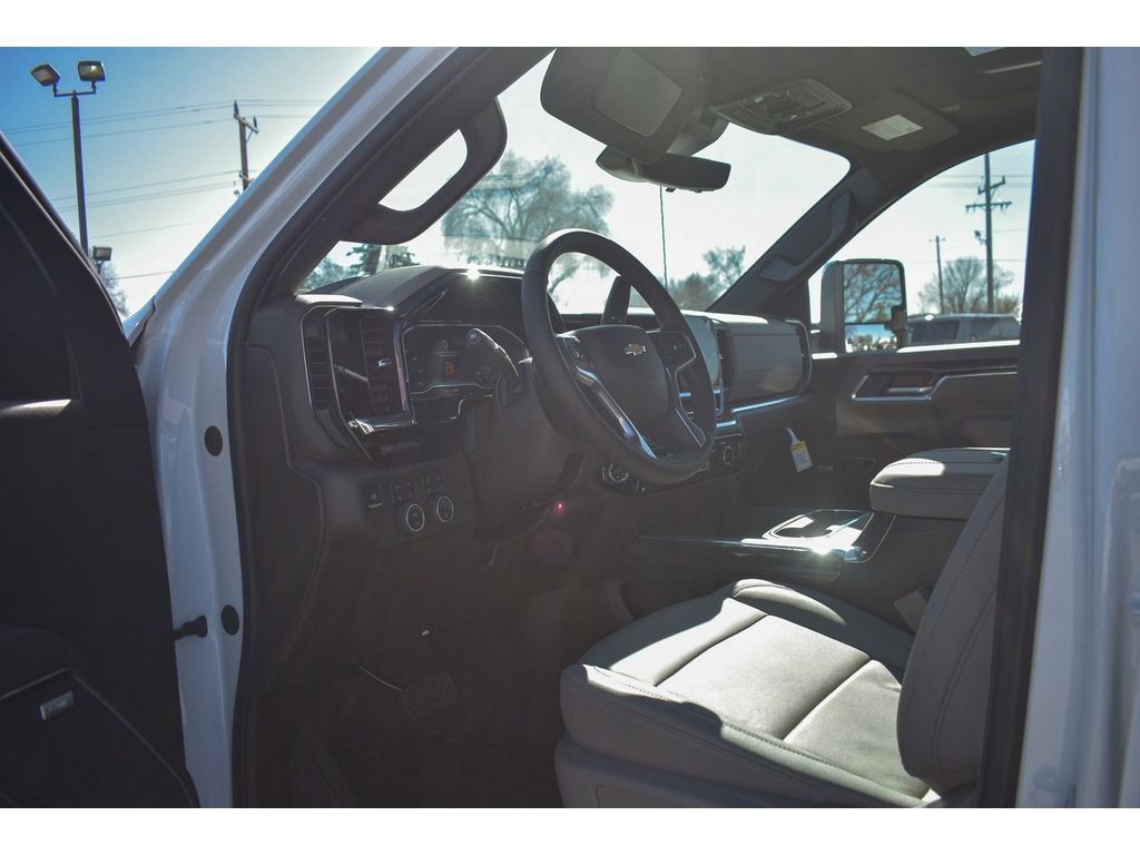 2025 Chevrolet Silverado 3500 HD LTZ - Photo 12