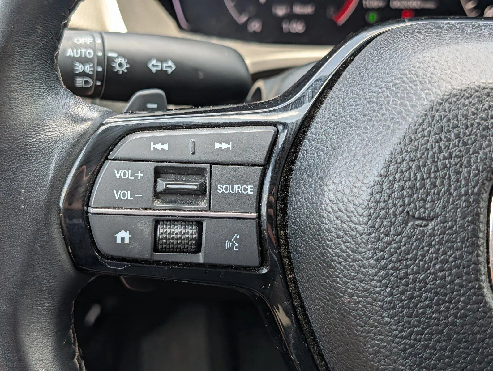 Used 2023 Platinum White Pearl Honda Sport image 23