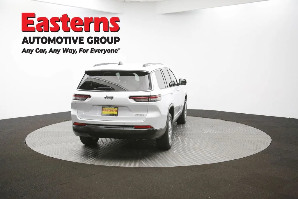 Used 2023 White Jeep Laredo image 42