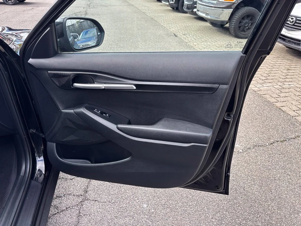 Used 2024 Black Kia LX image 28
