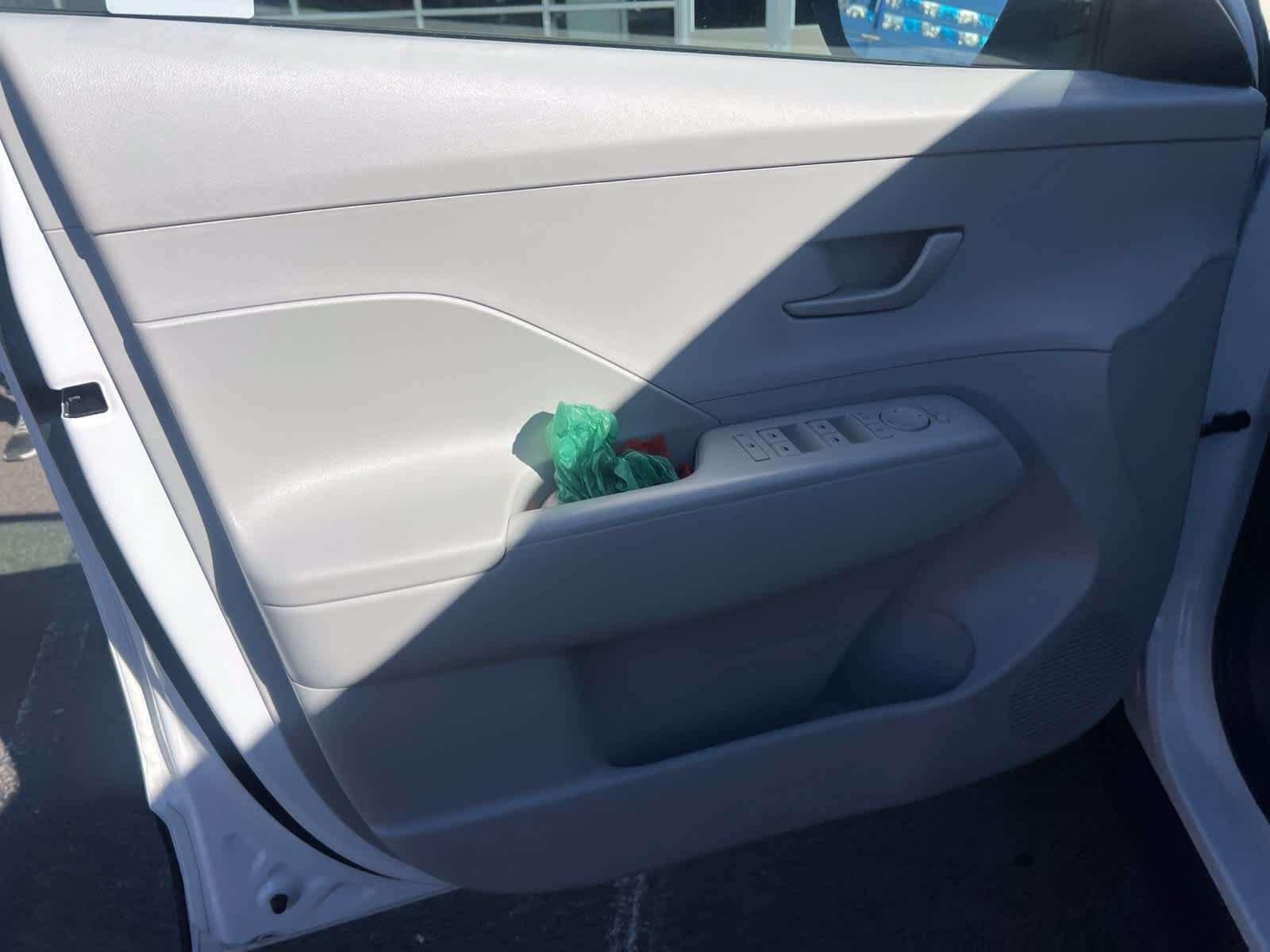 Certified Used 2025 Atlas White Hyundai SE image 8