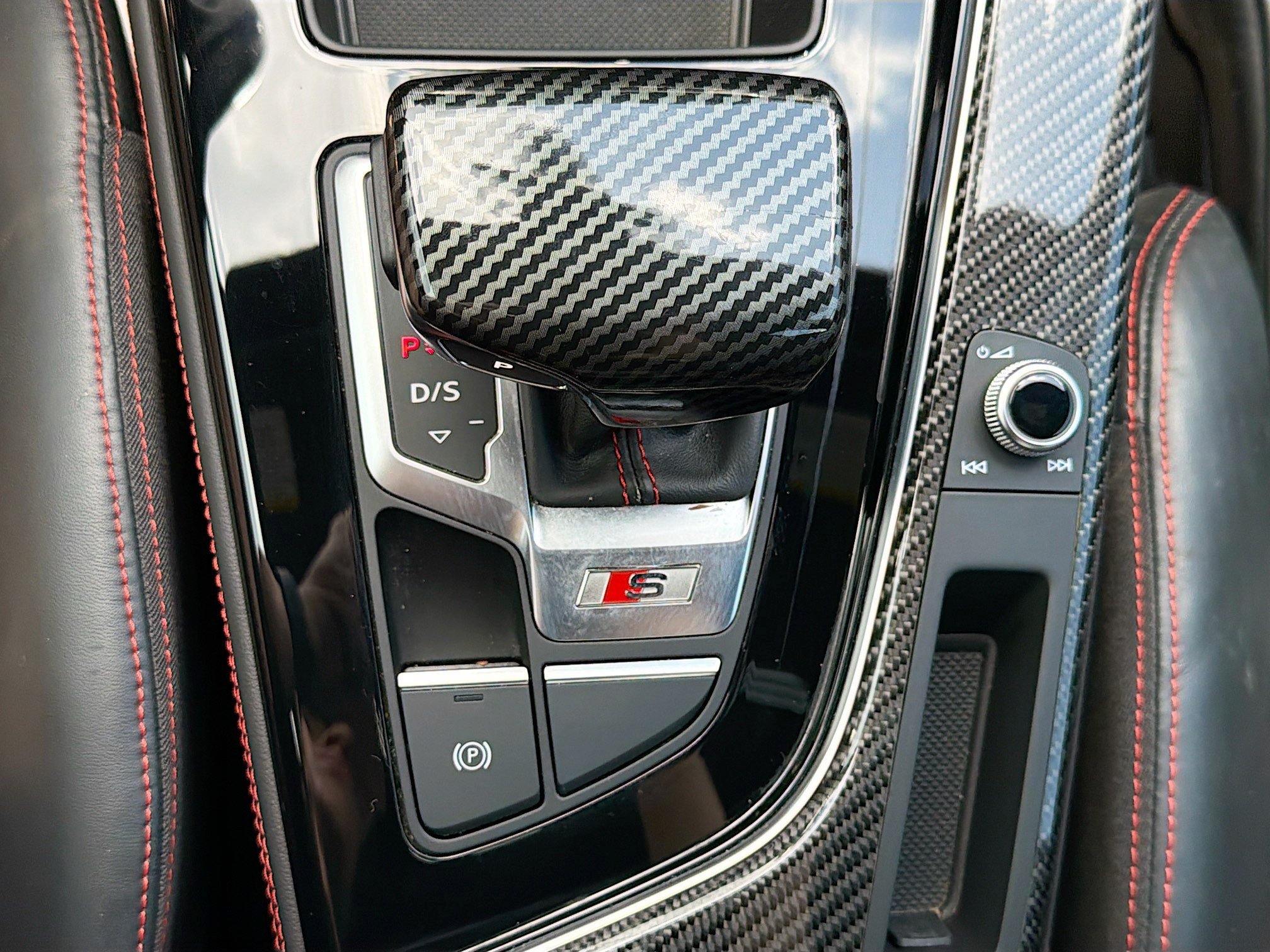 Used 2023 Black Metallic Audi Premium Plus image 27