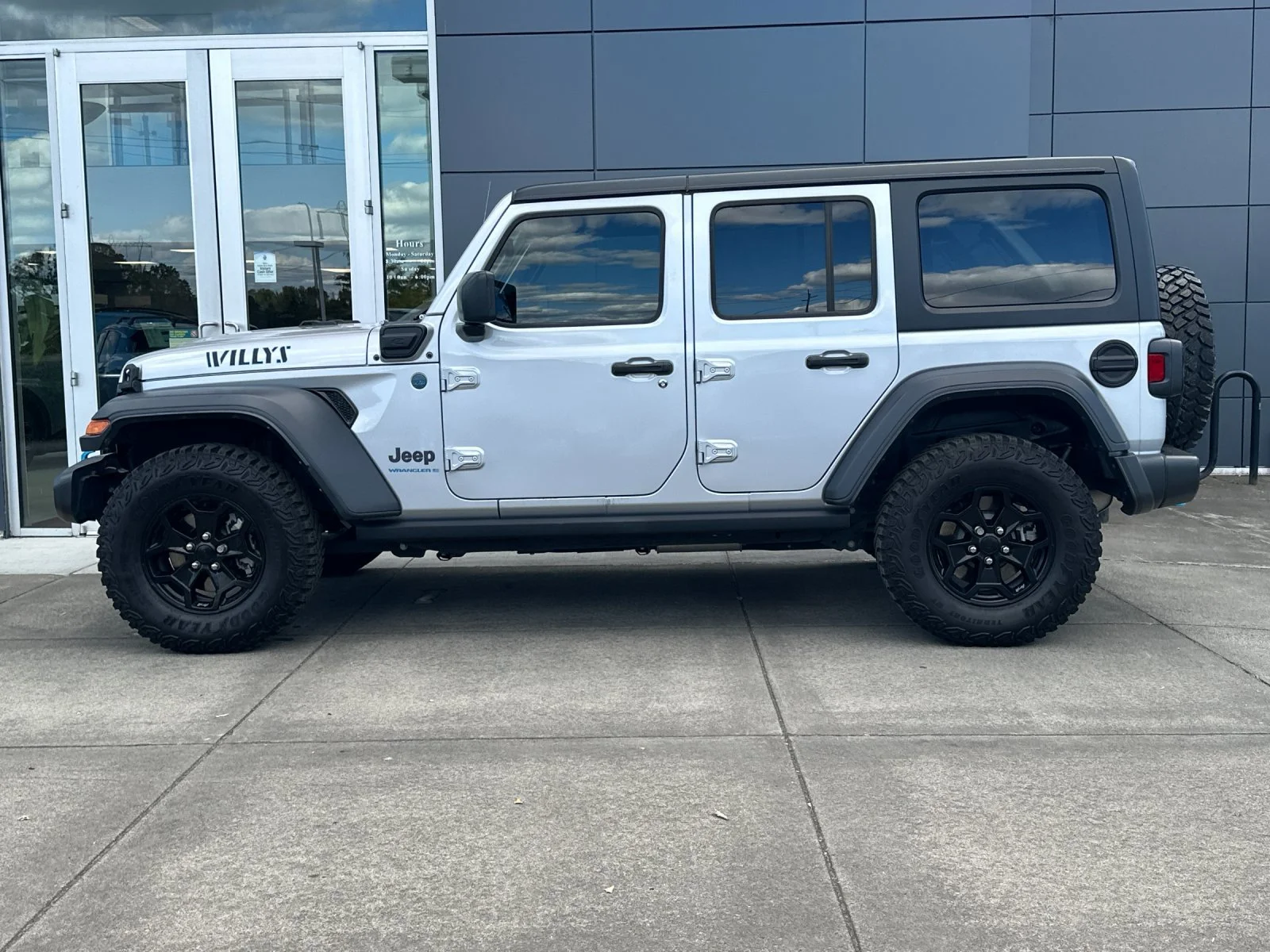 Used 2023 Silver Zynith Clearcoat Jeep Willys 4xe image 7