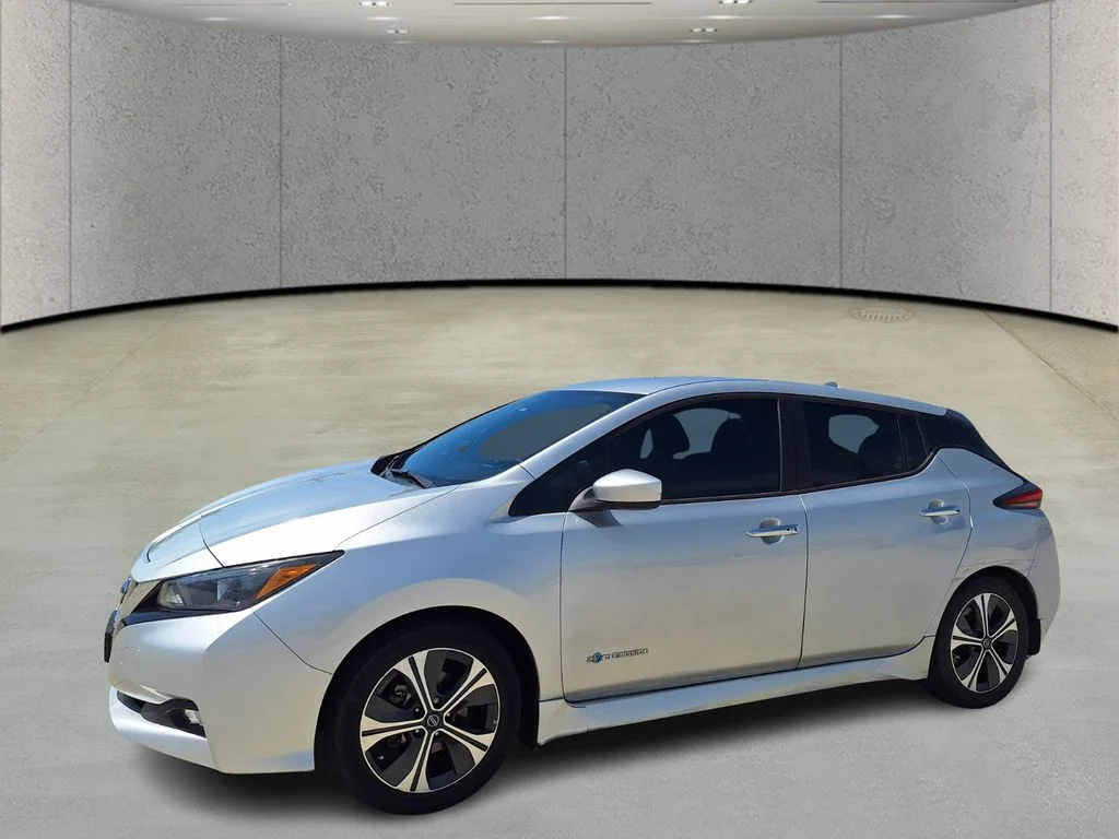 2018 Nissan LEAF SV
