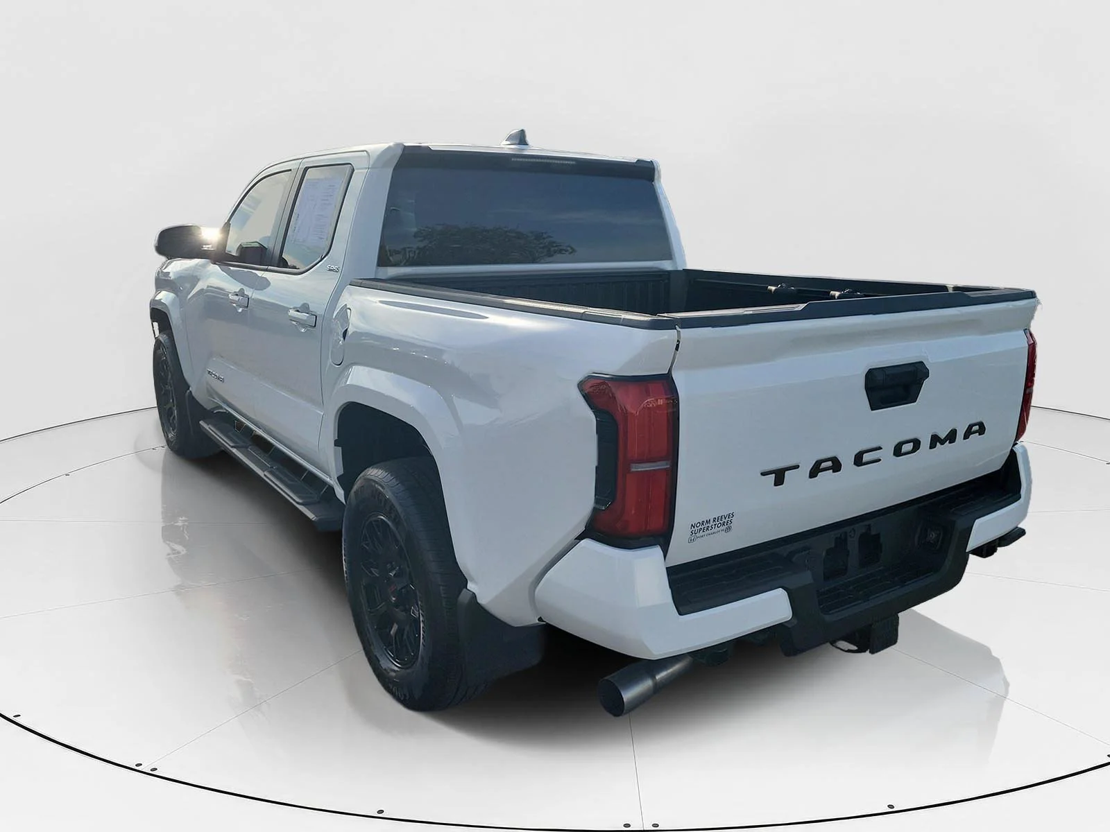 Used 2025 Ice Toyota SR5 image 29