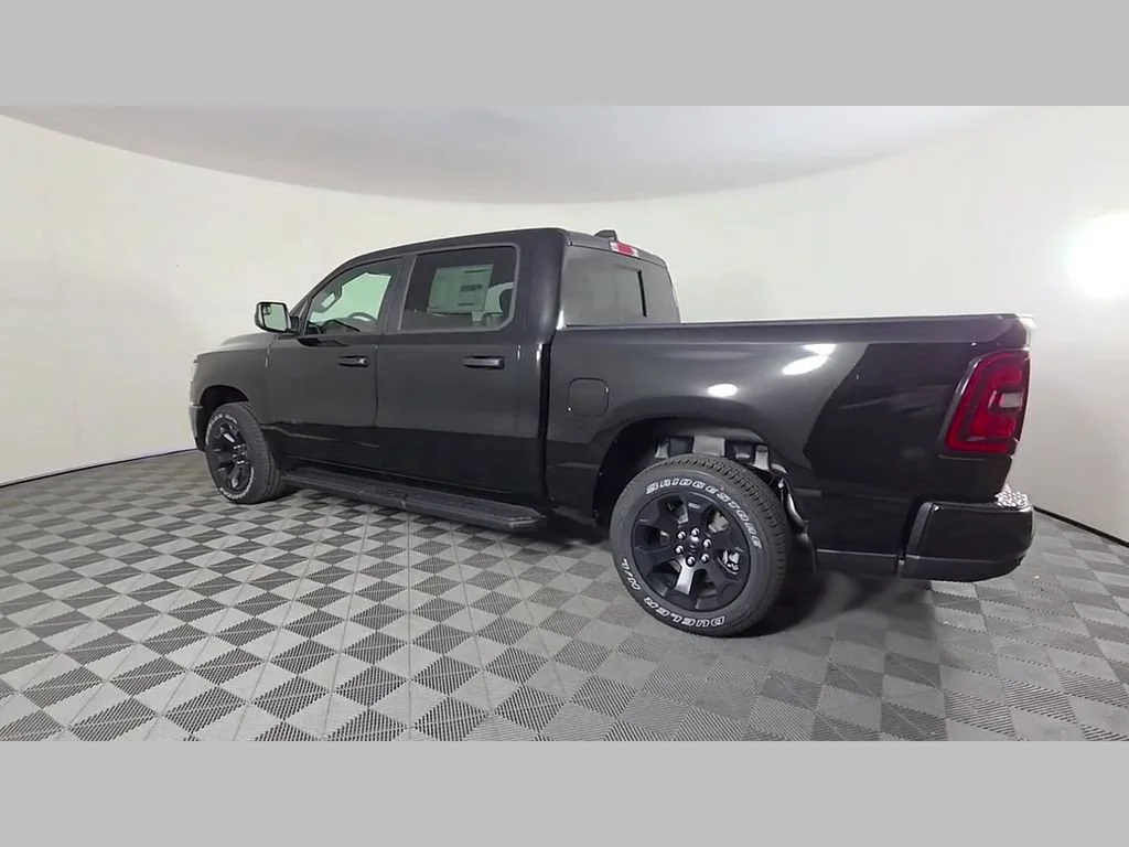 New 2026 Diamond Black Crystal Pearlcoat RAM Express image 31