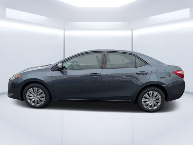 Used 2017 Gray Toyota LE image 6