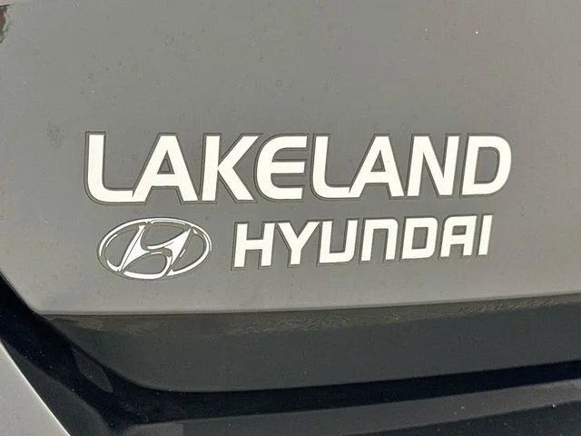 New 2026 Hyundai ELANTRA SE