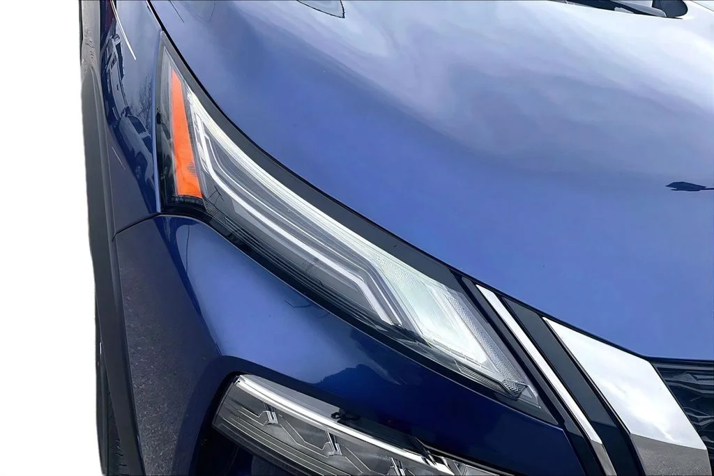 Certified Used 2021 Blue / Black Nissan Platinum image 25