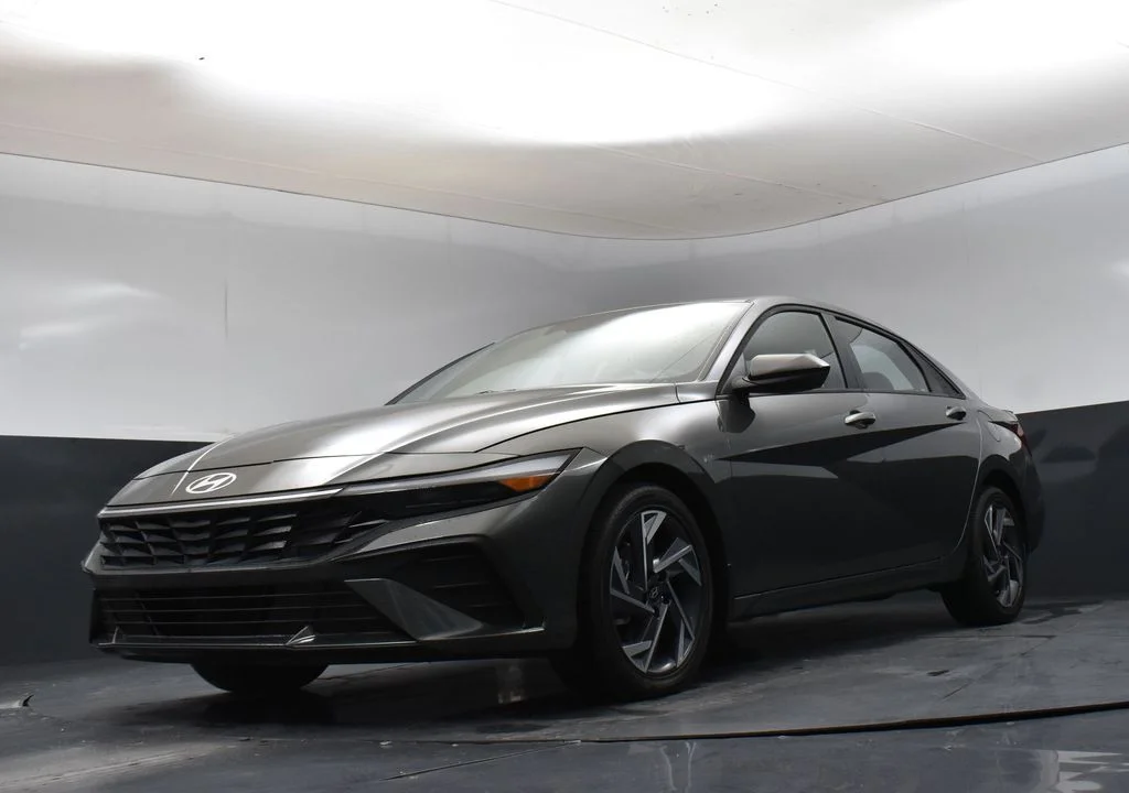 Certified Used 2025 Gray Hyundai SEL Sport image 13
