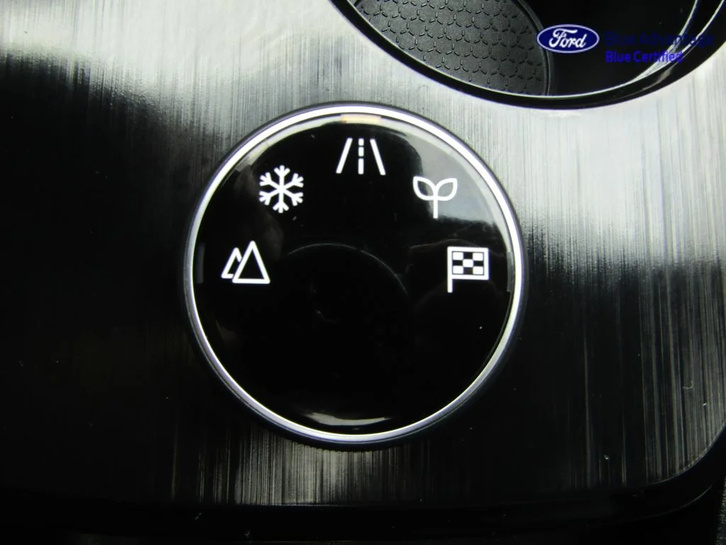 Certified Used 2025 Scarlet Ember Nissan SV image 35