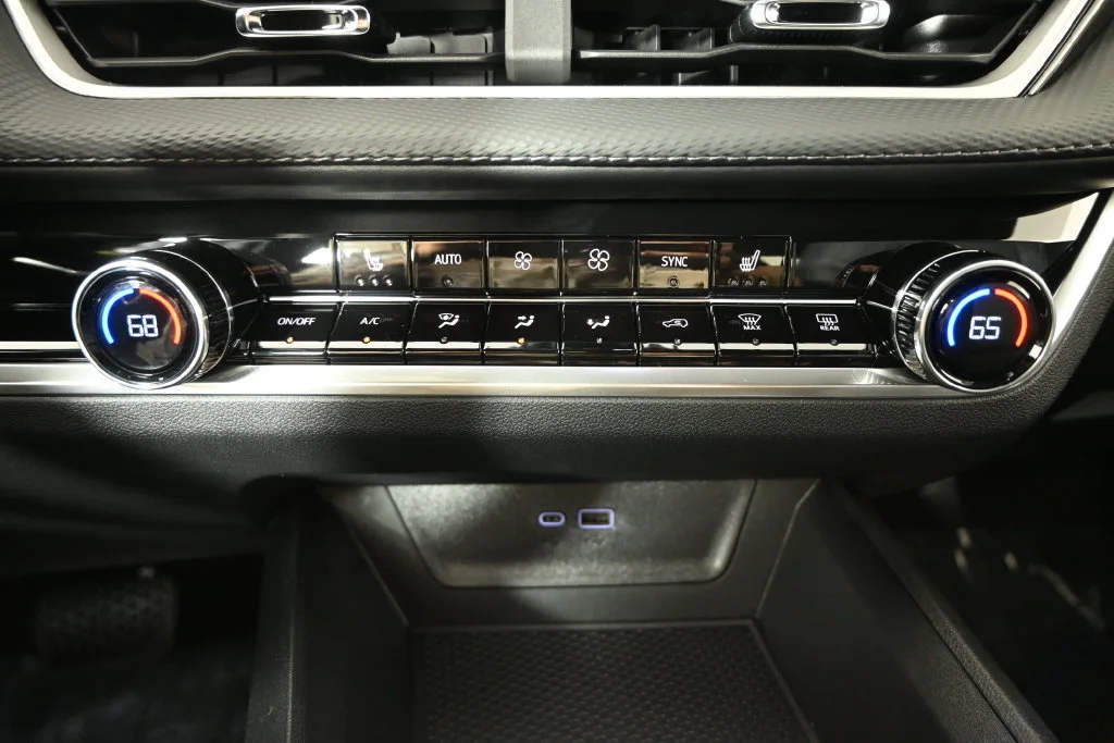 2027 Chevrolet Equinox LT - Photo 28