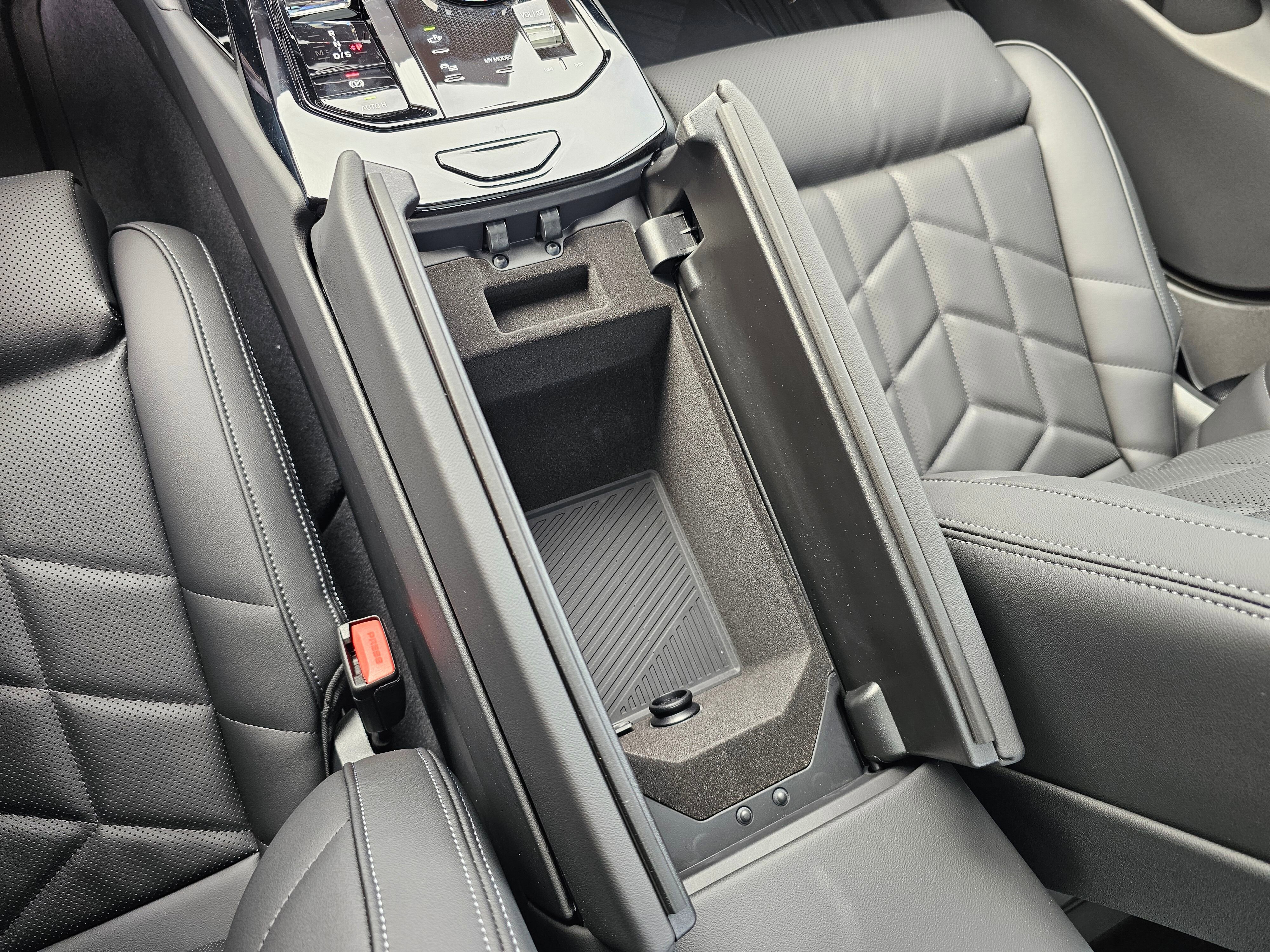 2026 BMW 5 Series 530i - Photo 25