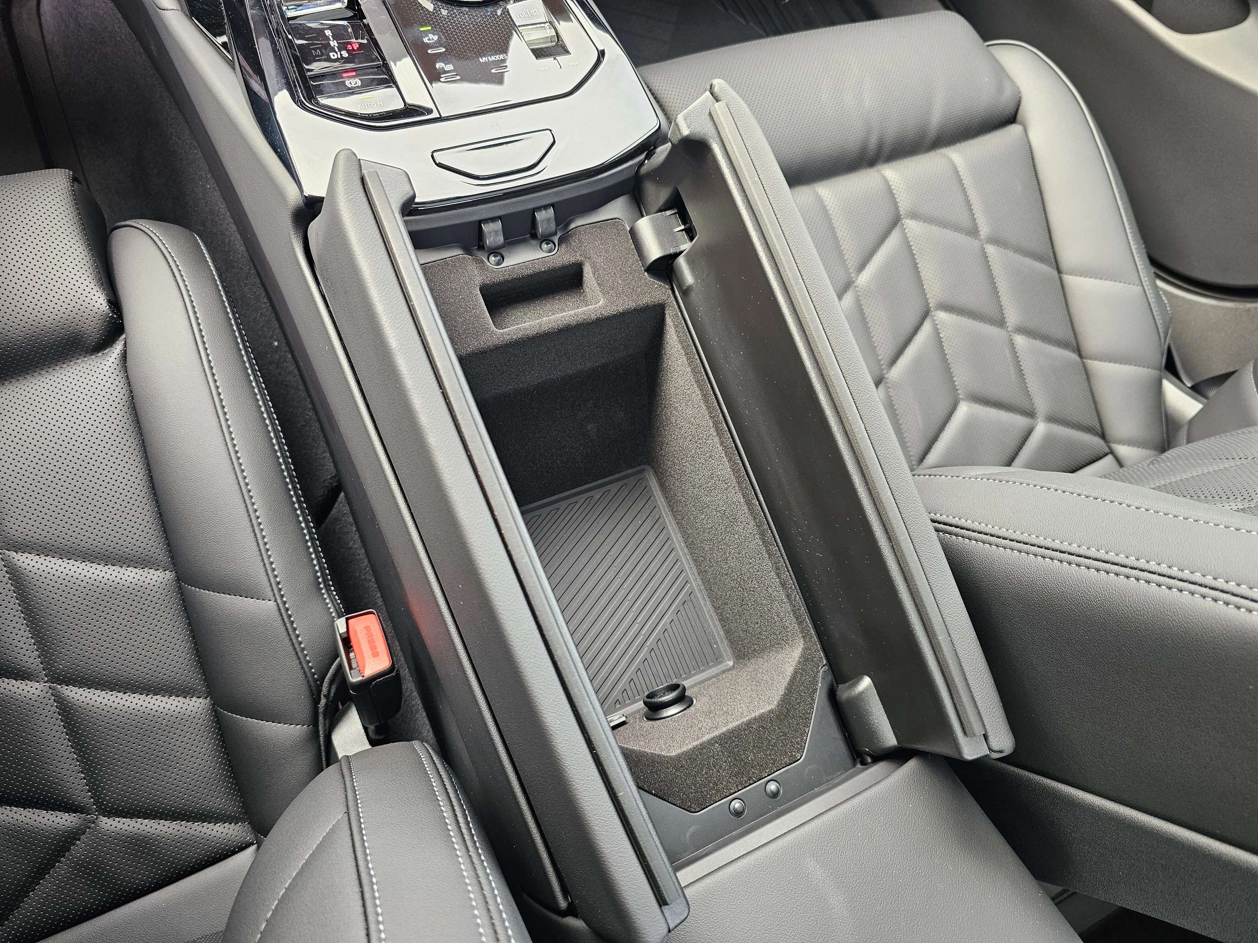 2026 BMW 5 Series 530i - Photo 25