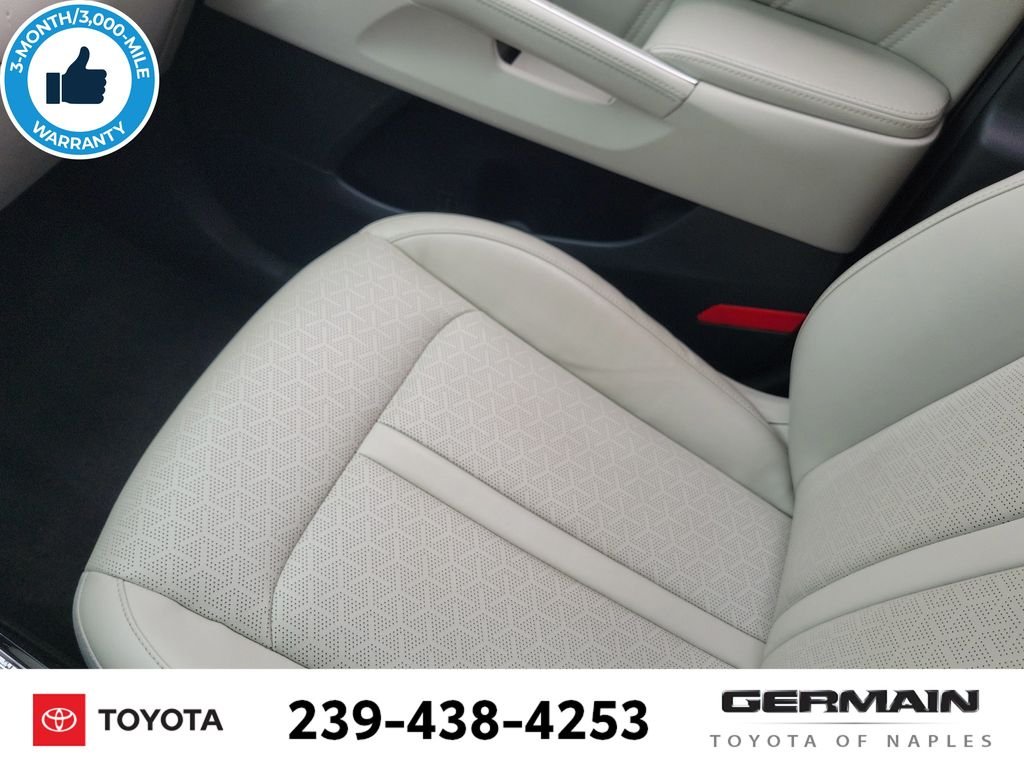 Used 2022 Gray Kia SX image 29