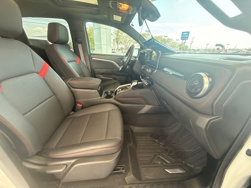 Used 2024 White Chevrolet Z71 image 36