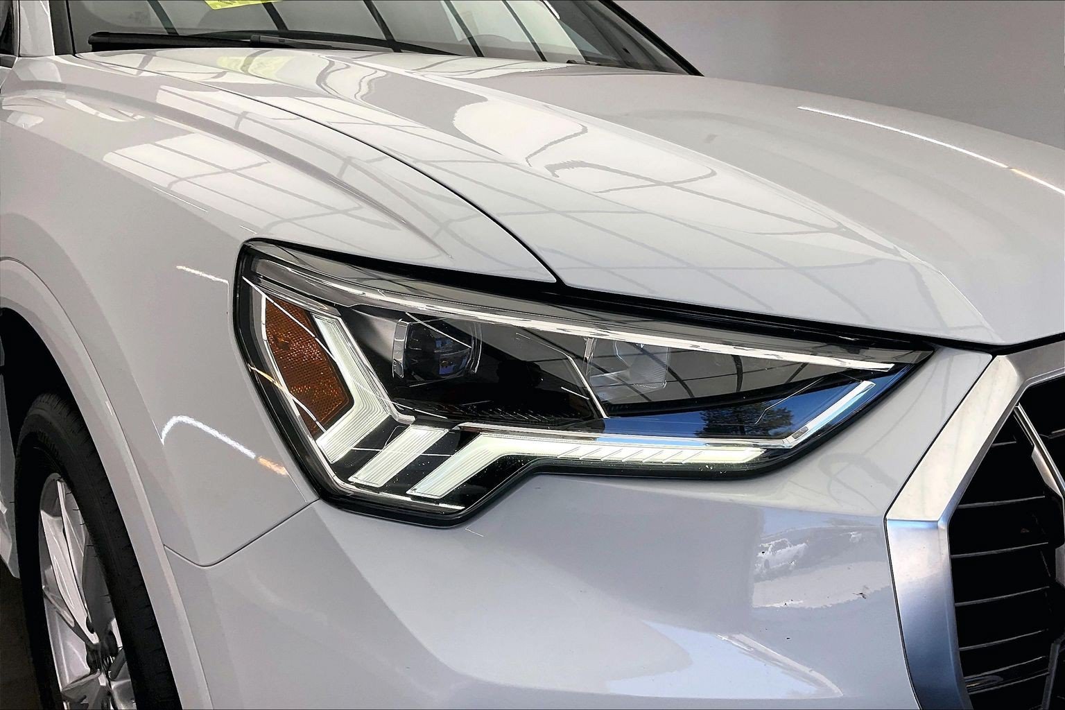 Used 2024 Arkona White Audi S line Premium image 28