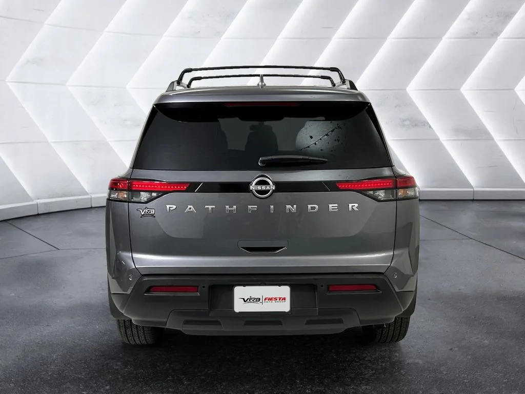 Used 2025 Gray Nissan SV image 5