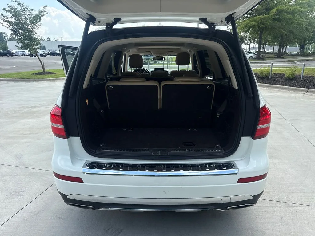 Used 2017 Polar White Mercedes-Benz GLS 450 image 32