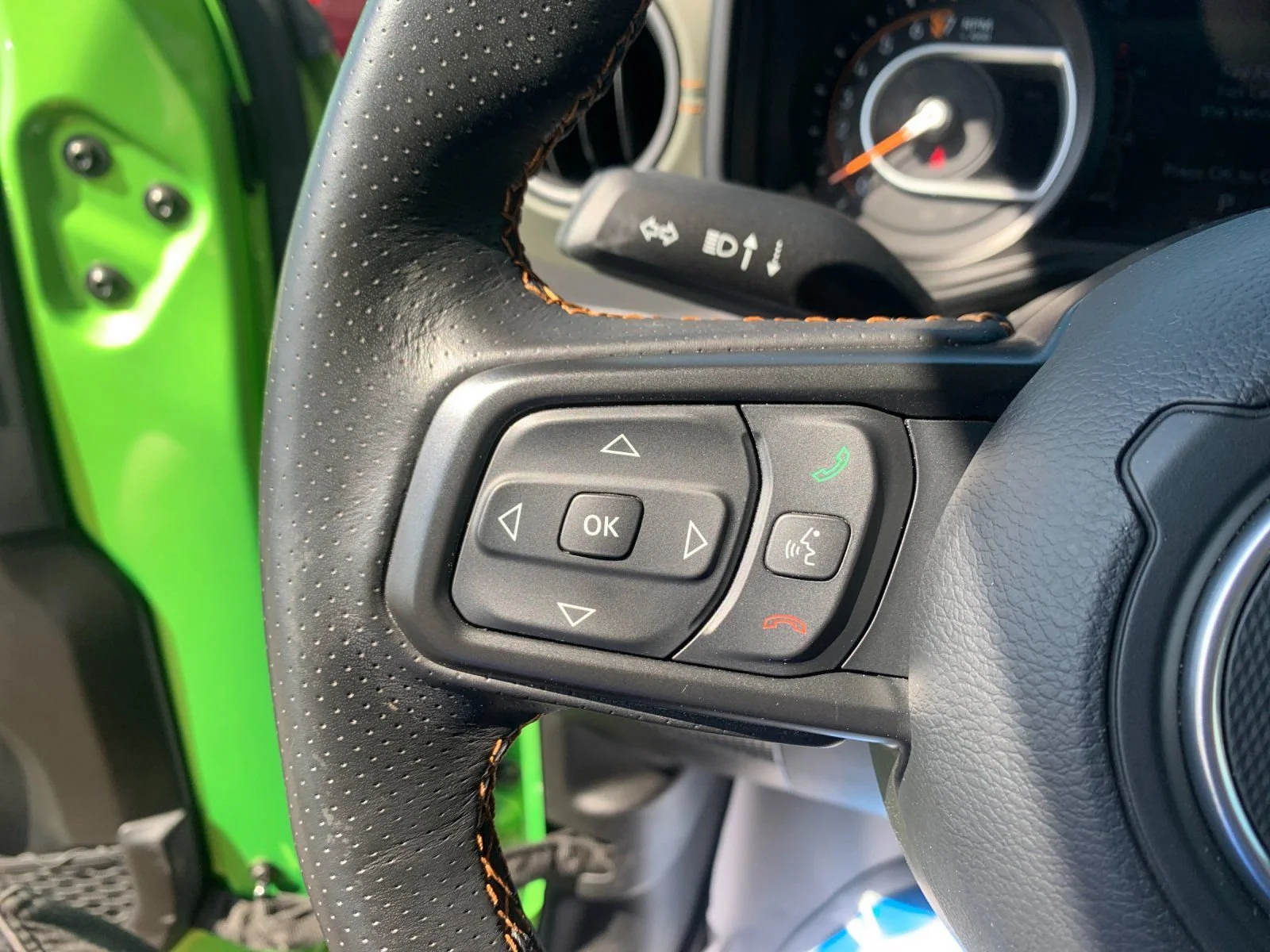 Used 2025 Green Jeep Mojave X image 26