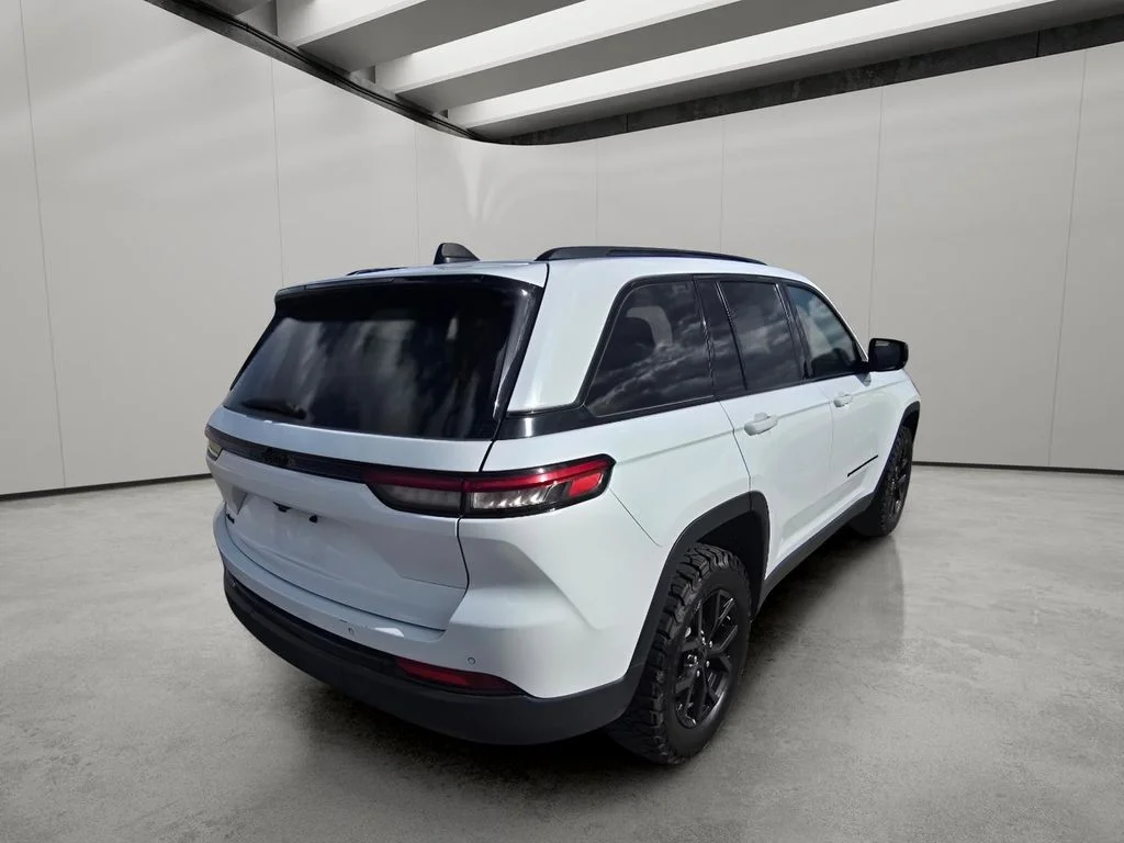 Used 2024 Bright White Clearcoat Jeep Altitude image 5