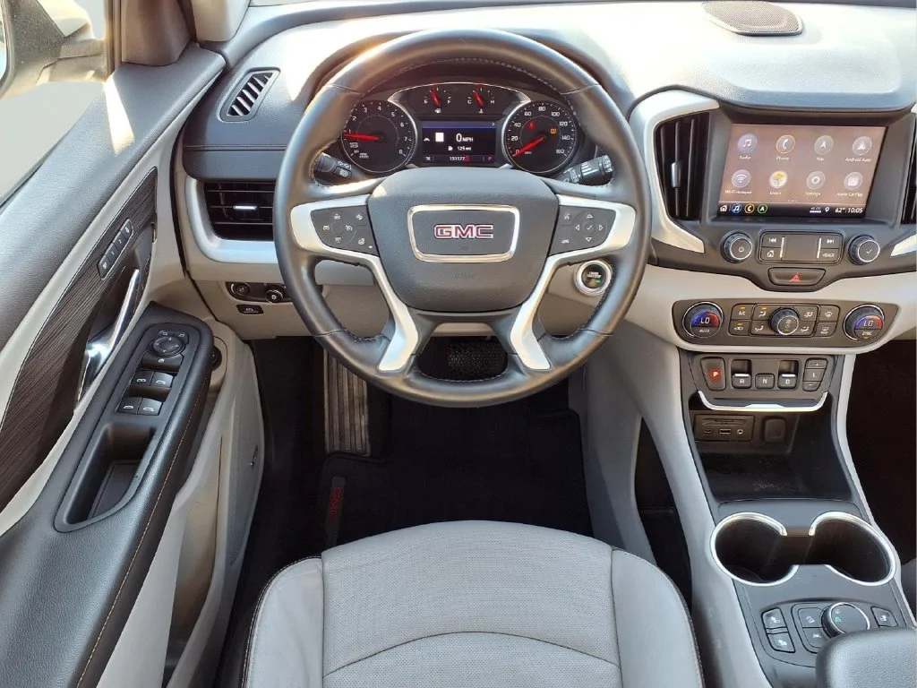 Used 2020 White GMC SLT image 12