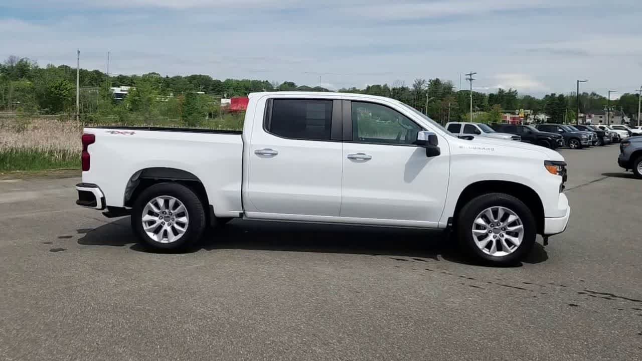 Used 2023 Summit White Chevrolet Custom image 9