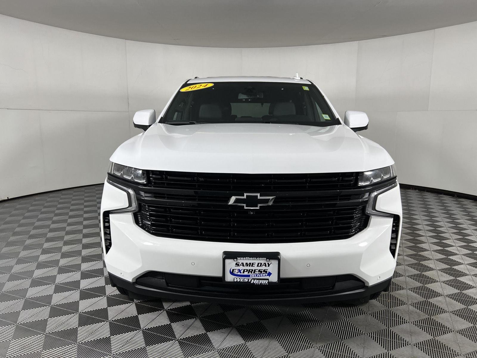 Used 2024 Summit White Chevrolet RST image 23