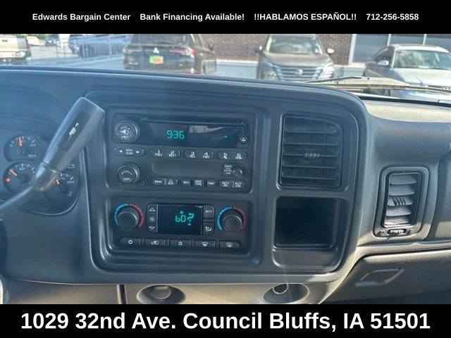 Used 2004 White Chevrolet LS image 17