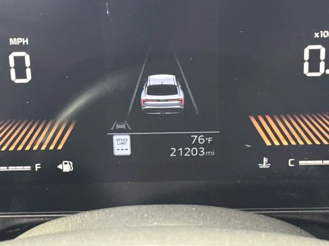 Certified Used 2025 Gray Kia LXS image 16
