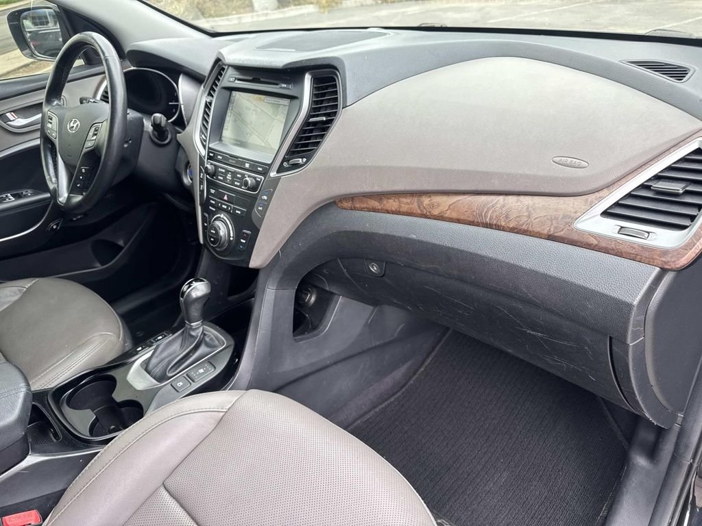 Used 2018 Black Hyundai 2.4 Base image 27